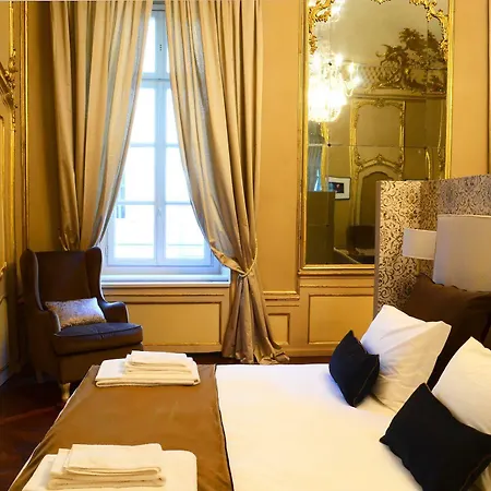Palazzo Del Carretto Hotel